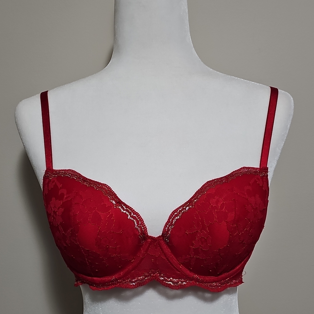 Victoria's Secret Crimson Lace Underwire Bra - Picture 2 of 8